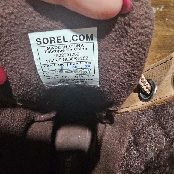 SOREL Fall Boot - Picture 3 of 8